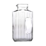 Una jarra de cristal como elemento funcional y decorativo