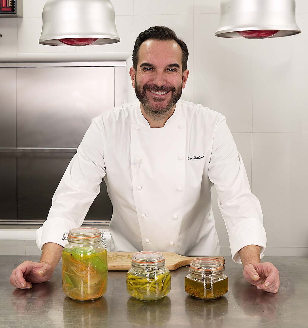 3 conservas caseras y Trucos de Mario Sandoval (**Michelin)