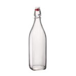 Diferentes botellas de cristal en usos creativos: kombucha, leche vegetal, sirope, aceite infusionado