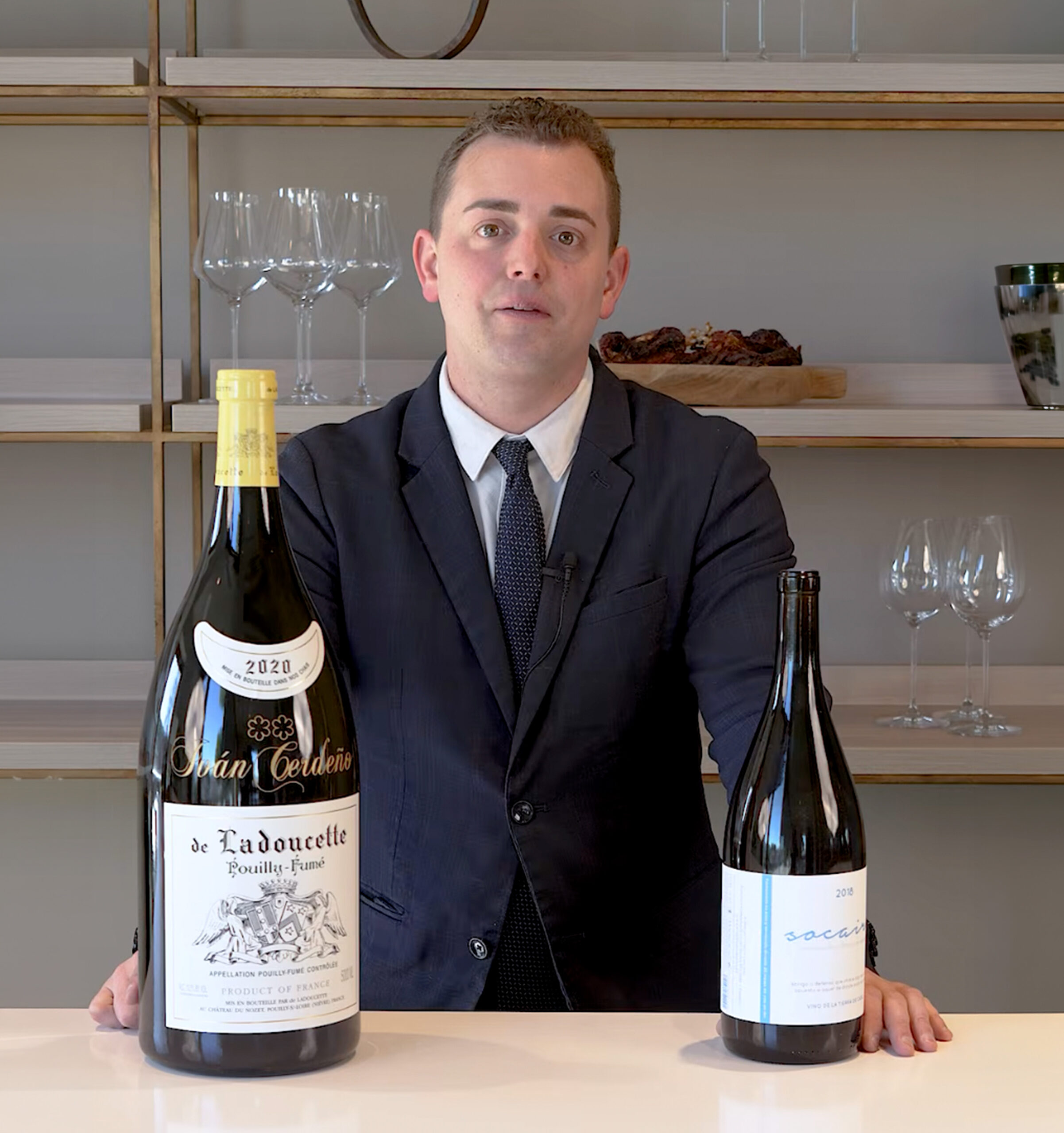 Botella magnum de vino tinto junto a copas Sublym Chef&Sommelier: por qué el vino envejece mejor en formato magnum