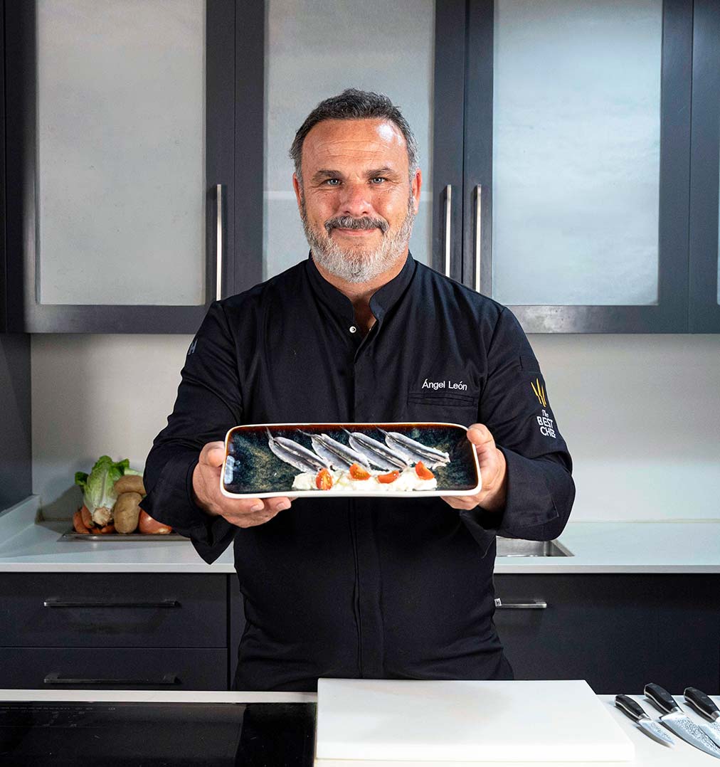 Boquerones en vinagre con cherry y stracciatella