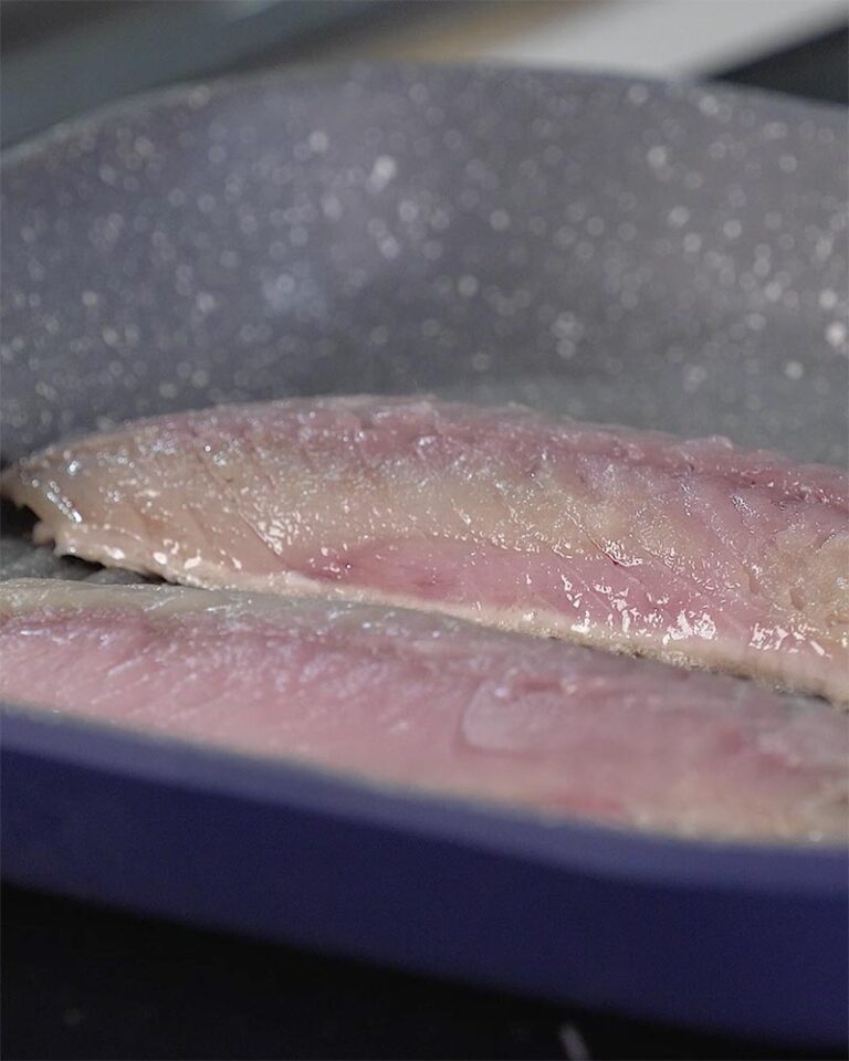 Preparación de la caballa en tomate