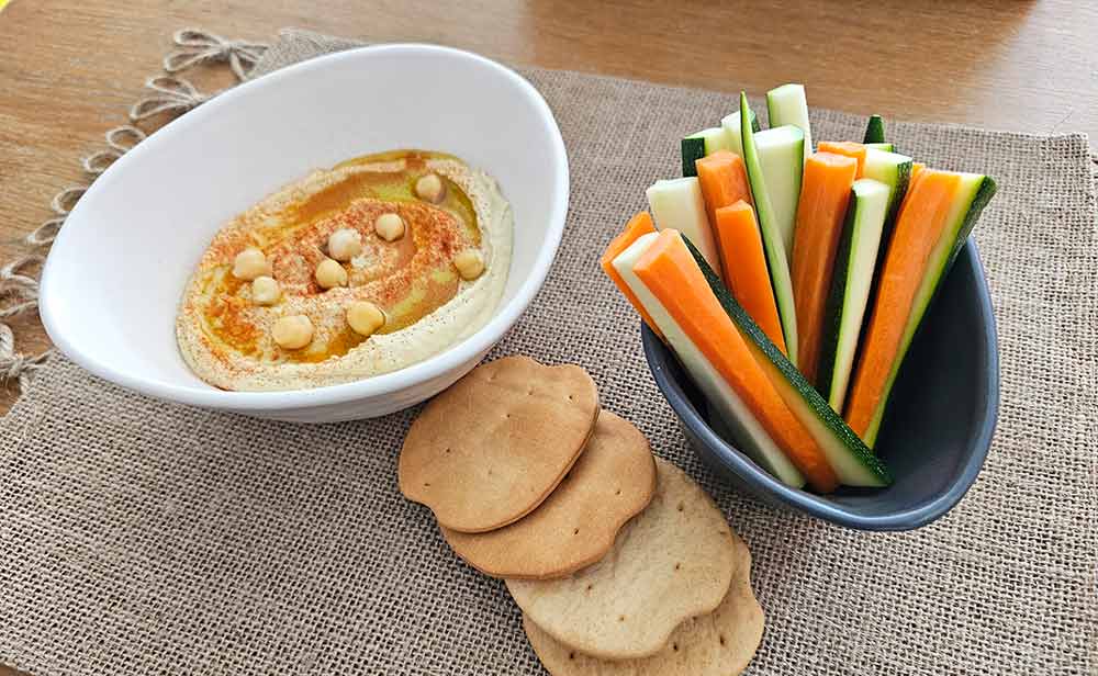 Receta de Hummus de garbanzos con Crudités de verduras