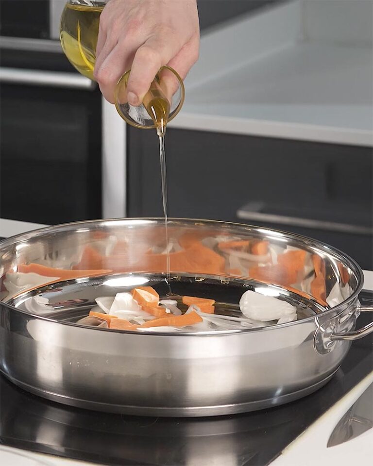 Preparación de los mejillones en escabeche