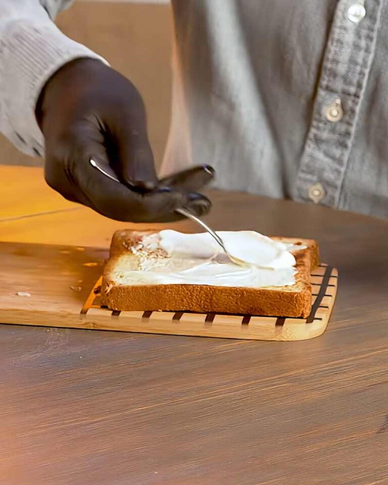preparación del sandwich cubano gourmet