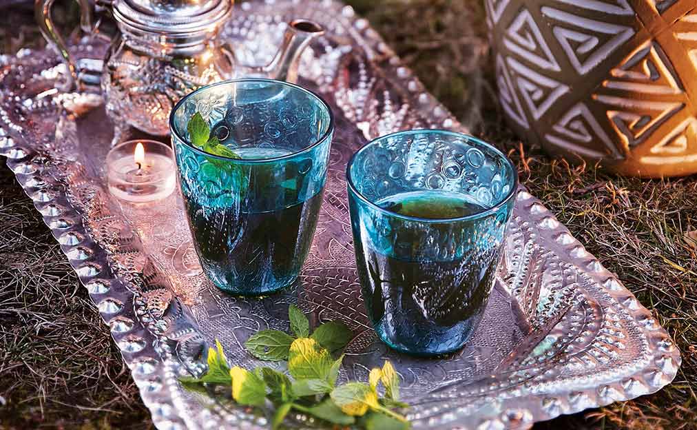 Vasos verdes: color y toque original en tu mesa
